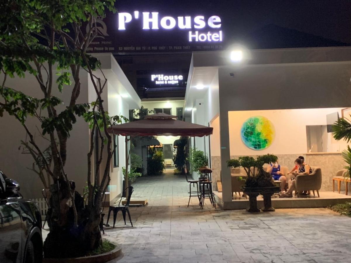 พีเฮาส์ โฮเต็ล Hotel ฟานเที้ยต ภายนอก รูปภาพ